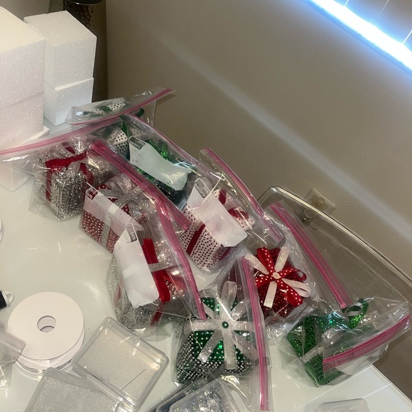 Sequin and glass seed neeldle Beads ornaments Christmas tree - Picture 4 of 10